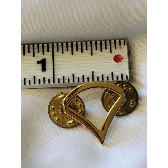 US Army Private First Class, E3 Rank Lapel Pin, Gold Tone, Set of 2 - Picture 2 of 3